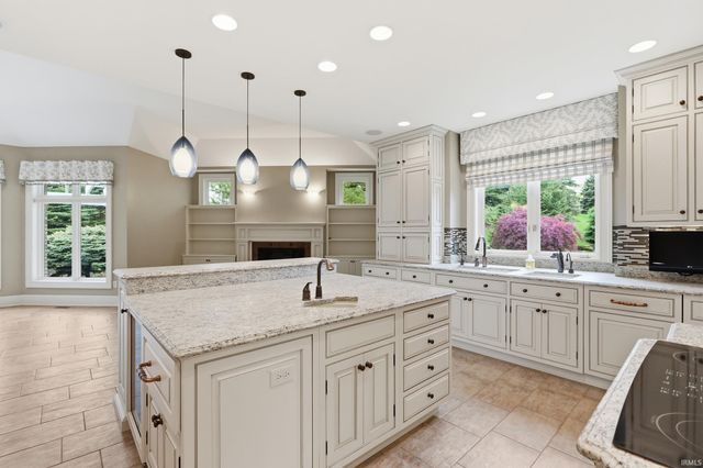 3817 Vermilion Cliffs, Fort Wayne, IN 46814