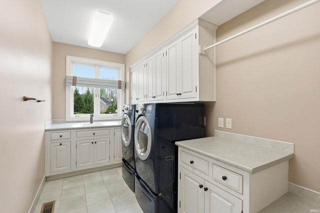 3817 Vermilion Cliffs, Fort Wayne, IN 46814