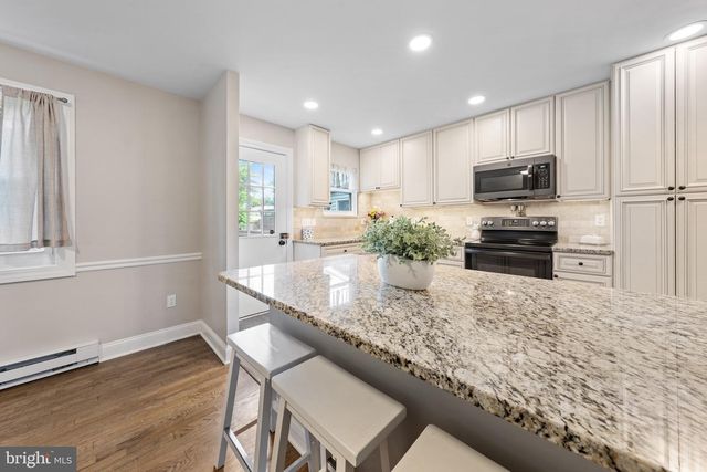 1165 EAGLE ST, Allentown, PA 18106