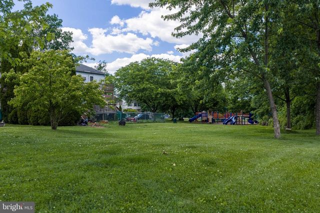1165 EAGLE ST, Allentown, PA 18106