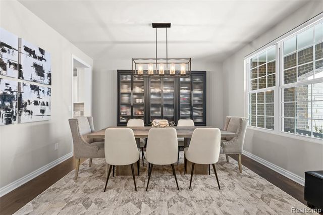 4522 Twin Beach Court, West Bloomfield, MI 48323