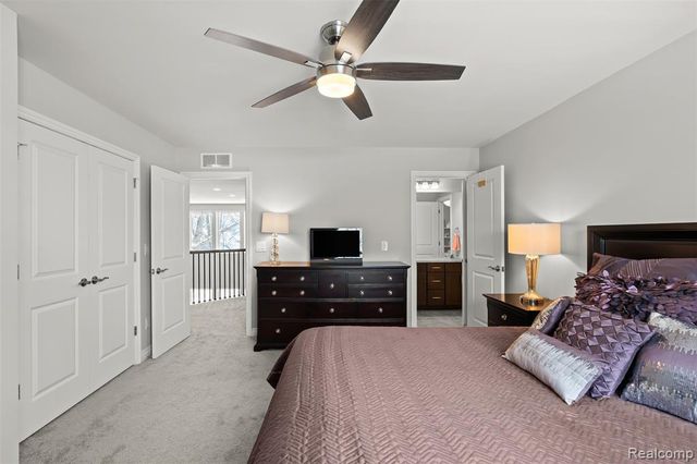 4522 Twin Beach Court, West Bloomfield, MI 48323