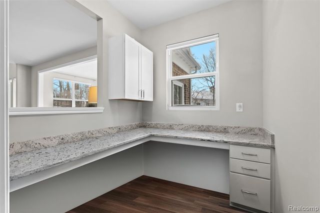 4522 Twin Beach Court, West Bloomfield, MI 48323