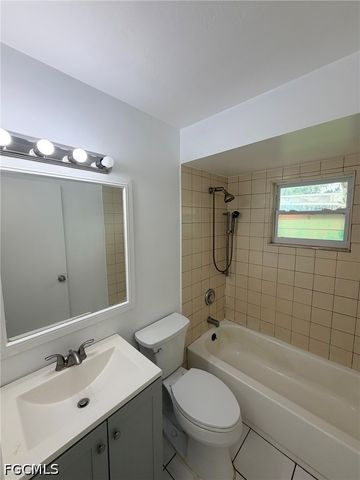 5549 7th AVE 5549, Fort Myers, FL 33907