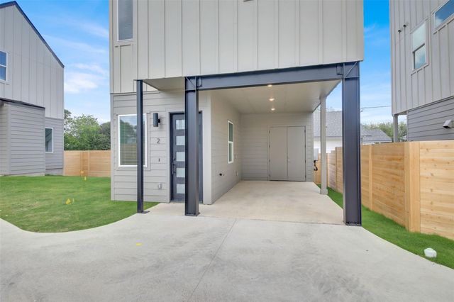 7208 Providence Ave 2, Austin, TX 78752