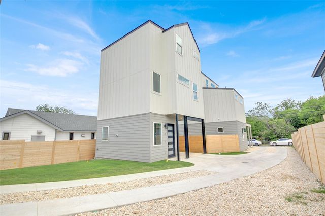 7208 Providence Ave 2, Austin, TX 78752