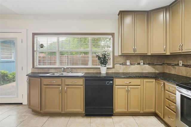 5161 Bartlett Drive, The Colony, TX 75056