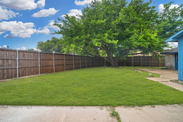5161 Bartlett Drive, The Colony, TX 75056