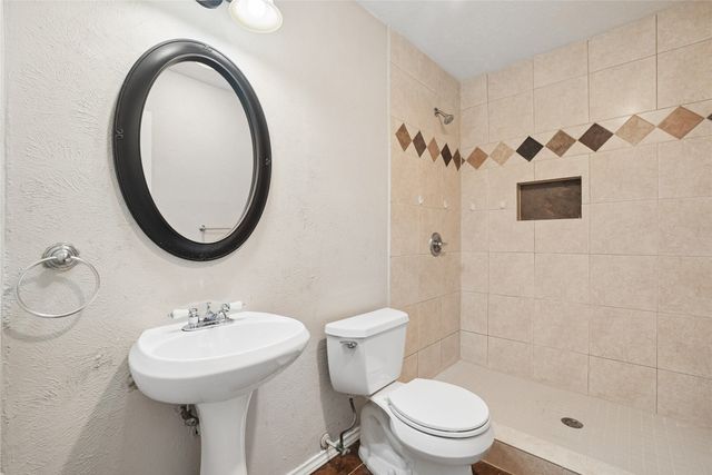 5161 Bartlett Drive, The Colony, TX 75056