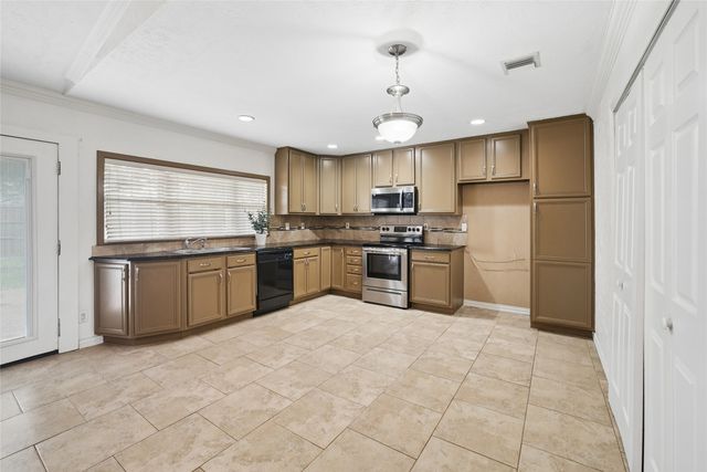 5161 Bartlett Drive, The Colony, TX 75056