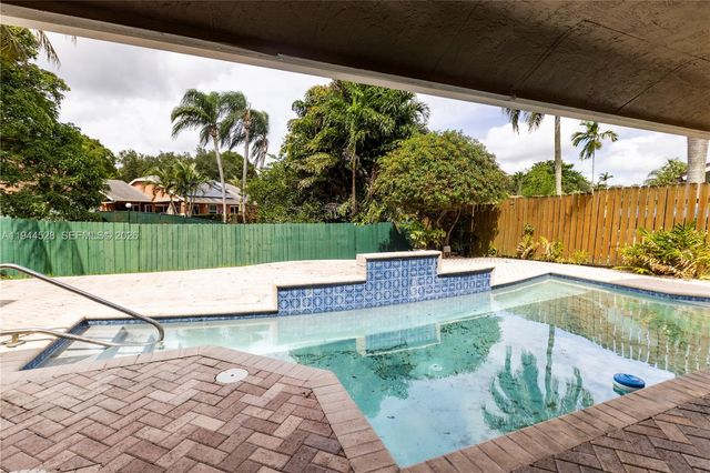 8775 SW 57th St, Cooper City, FL 33328