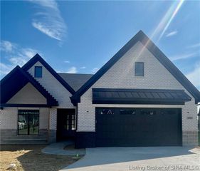 333 Tuscany Drive 16, Floyds Knobs, IN 47119