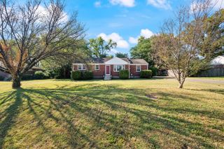 2821 Emery Dr, Nashville, TN 37214