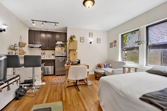 2959 N Damen Avenue 3C, Chicago, IL 60618