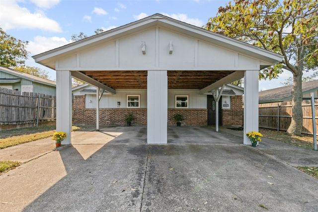 5117 Curzon Avenue, Fort Worth, TX 76107