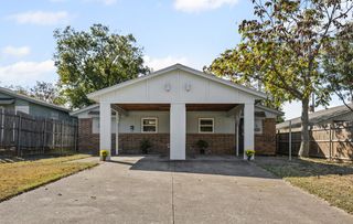 5117 Curzon Avenue, Fort Worth, TX 76107