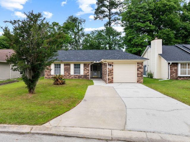 9512 One Notch Road, Ladson, SC 29456