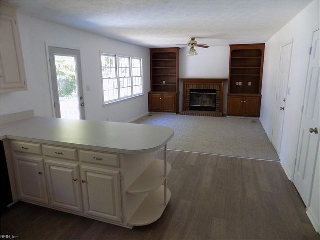 317 Bridge Wood DR, Yorktown, VA 23693