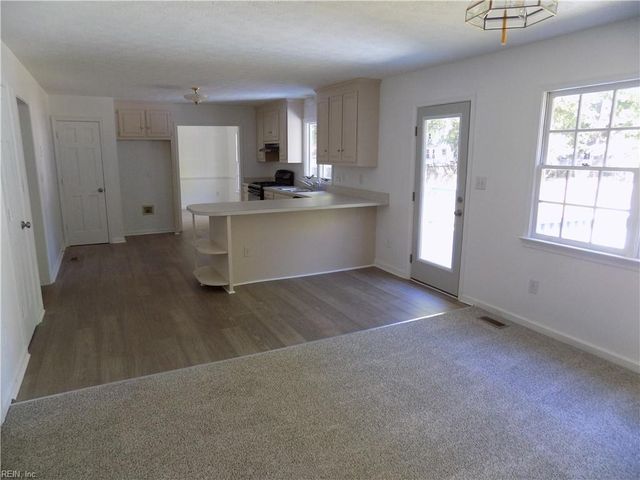317 Bridge Wood DR, Yorktown, VA 23693