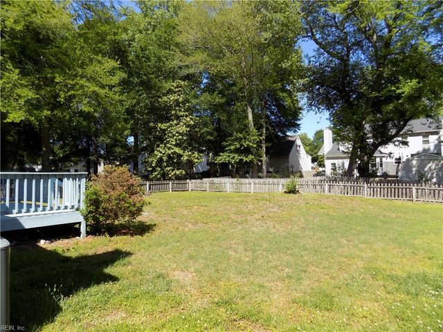 317 Bridge Wood DR, Yorktown, VA 23693