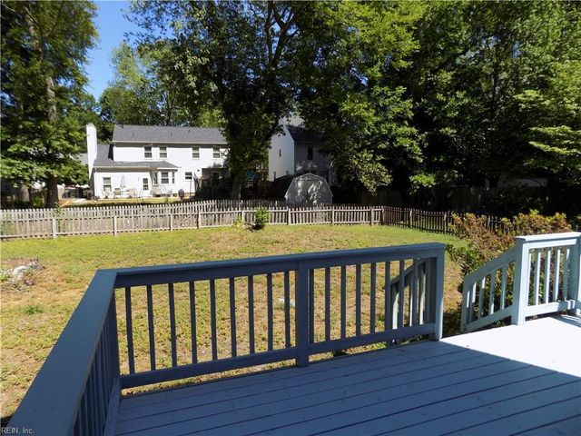 317 Bridge Wood DR, Yorktown, VA 23693