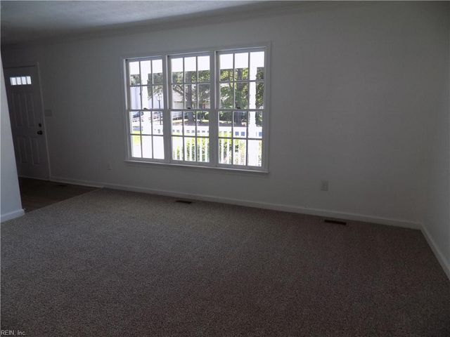 317 Bridge Wood DR, Yorktown, VA 23693