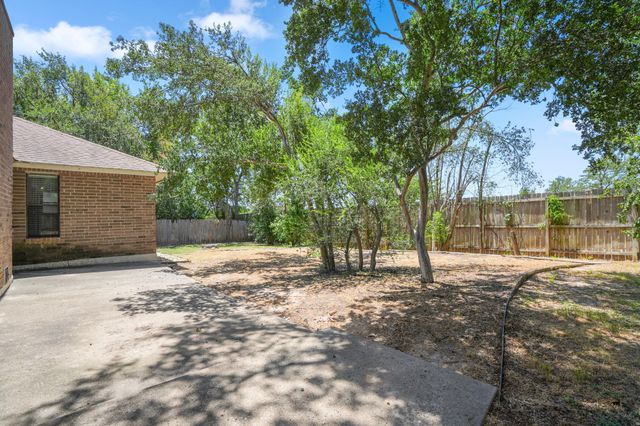 2116 Wychwood DR, Austin, TX 78746