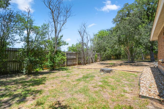 2116 Wychwood DR, Austin, TX 78746