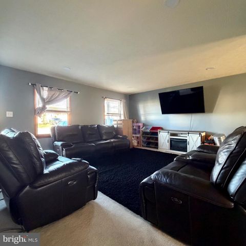 209 SOMERSET DR, Stephens City, VA 22655