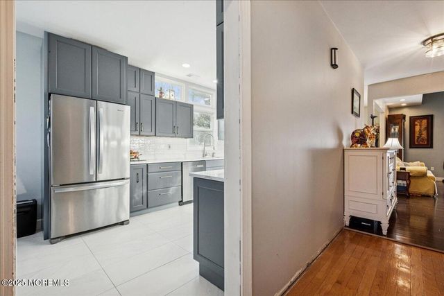 16 Longbrooke Lane 16, Freehold, NJ 07728