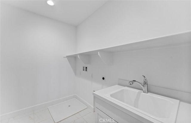 11826 Canoga Avenue, Chatsworth, CA 91311