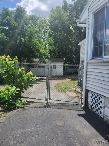 212 Boise Drive, Syracuse, NY 13210