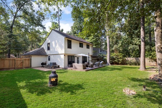 38 Cricket Hollow Place, The Woodlands, TX 77381