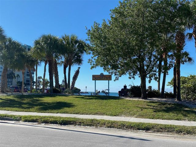 6700 SUNSET WAY 206, St Pete Beach, FL 33706