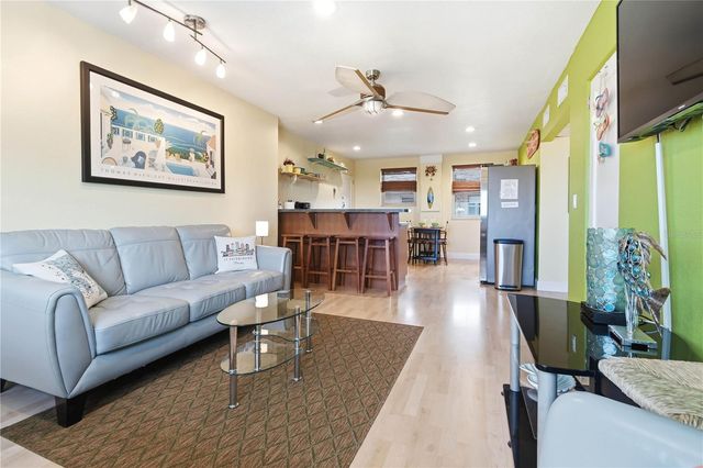 6700 SUNSET WAY 206, St Pete Beach, FL 33706