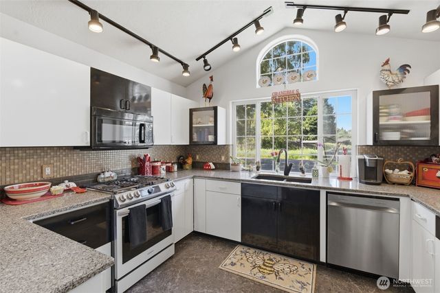 3206 Olympia Way, Longview, WA 98632
