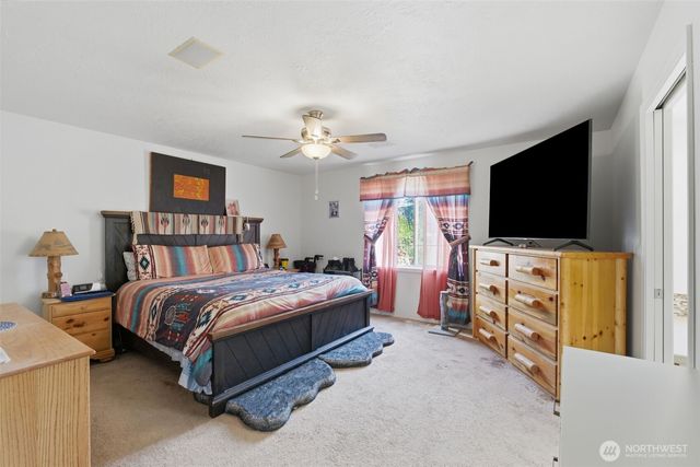 3206 Olympia Way, Longview, WA 98632