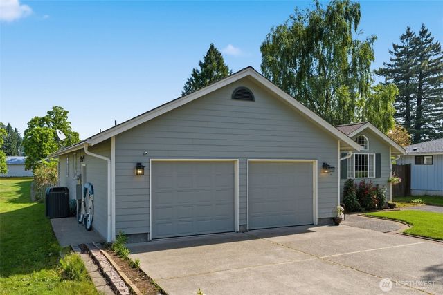 3206 Olympia Way, Longview, WA 98632