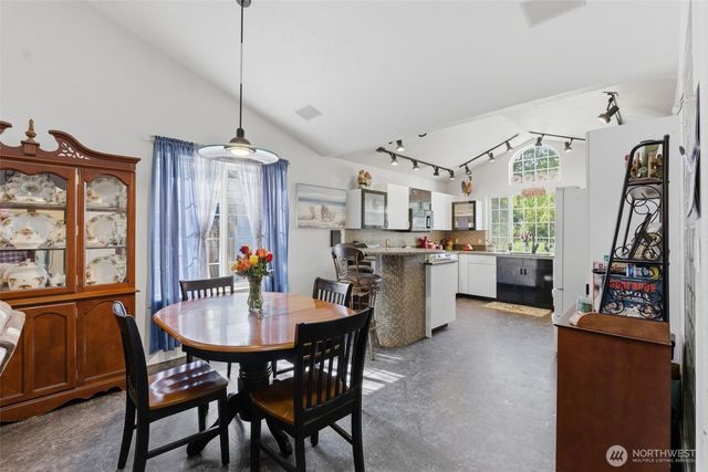 3206 Olympia Way, Longview, WA 98632
