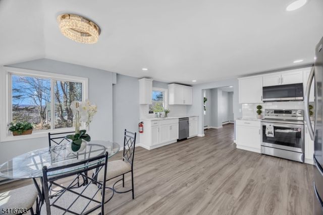 36 Lower Skillman Street, Hampton Boro, NJ 08827