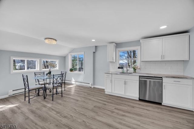 36 Lower Skillman Street, Hampton Boro, NJ 08827