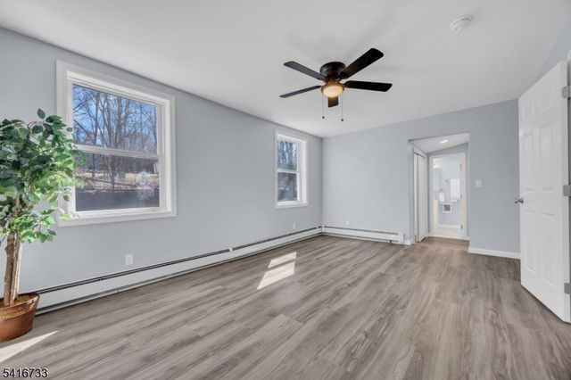 36 Lower Skillman Street, Hampton Boro, NJ 08827