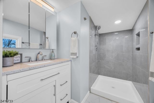 36 Lower Skillman Street, Hampton Boro, NJ 08827