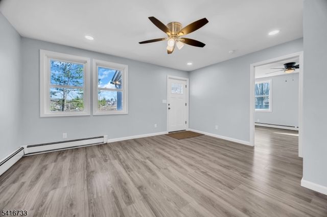 36 Lower Skillman Street, Hampton Boro, NJ 08827