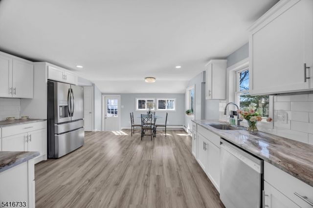 36 Lower Skillman Street, Hampton Boro, NJ 08827