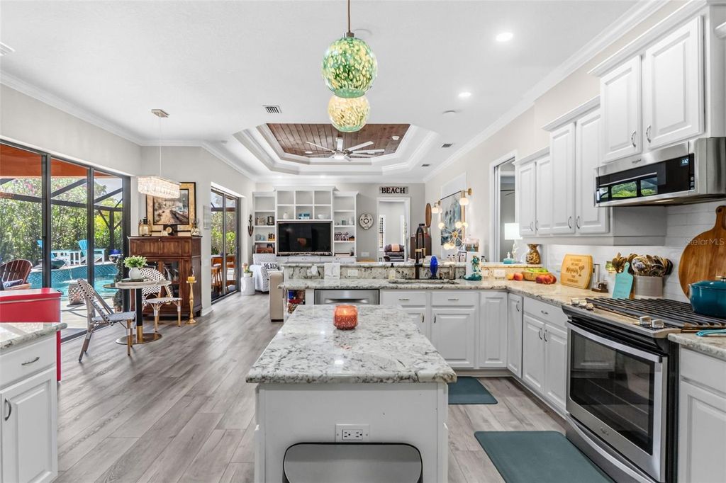 Image 16 of property listing at 289 PETREL TRAIL, Bradenton, FL 34212