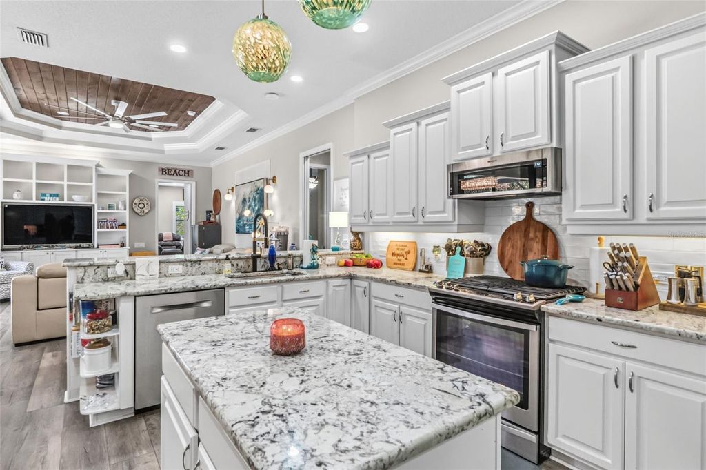 Image 18 of property listing at 289 PETREL TRAIL, Bradenton, FL 34212