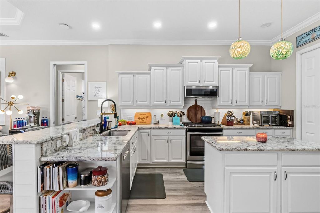 Image 19 of property listing at 289 PETREL TRAIL, Bradenton, FL 34212