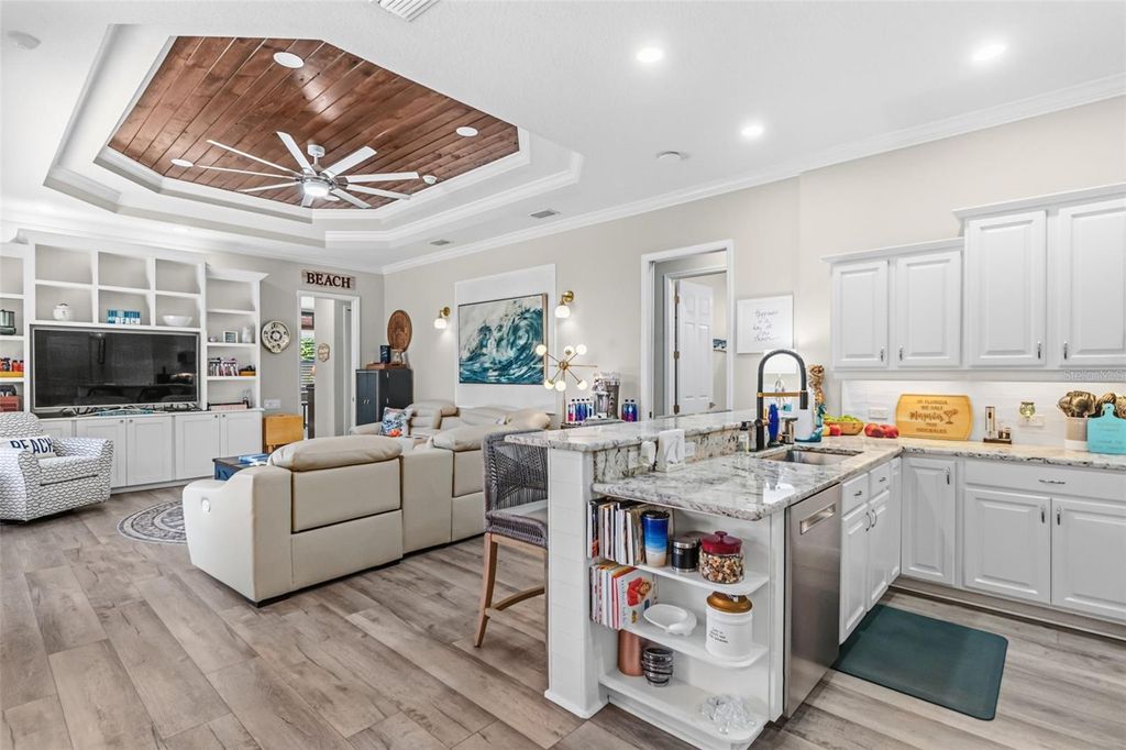 Image 21 of property listing at 289 PETREL TRAIL, Bradenton, FL 34212