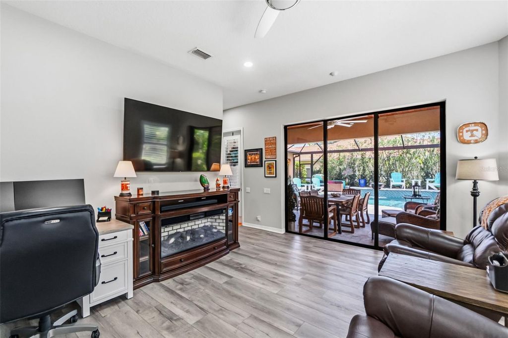 Image 30 of property listing at 289 PETREL TRAIL, Bradenton, FL 34212